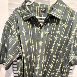 Todd Snyder Men's Bamboo motif Camp Shirt.  XXL